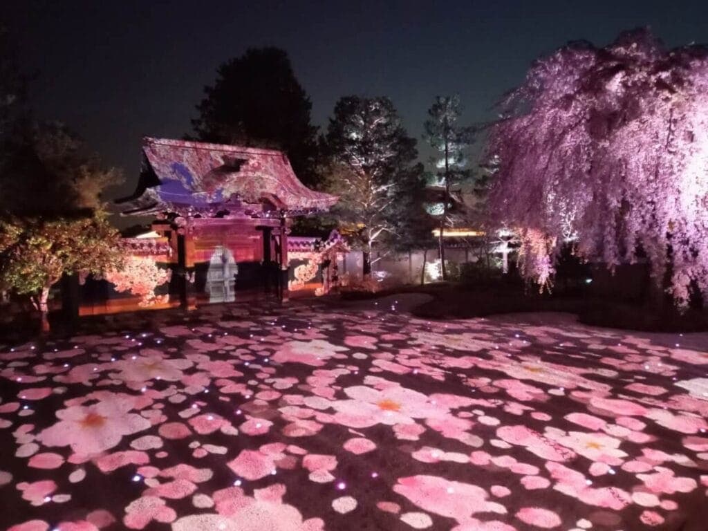 歴史的建造物への屋外マッピングのイメージ
